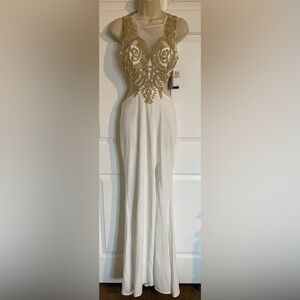 CITY STUDIO Back Sleeveless Full-Length Formal Fit + Flare Dress